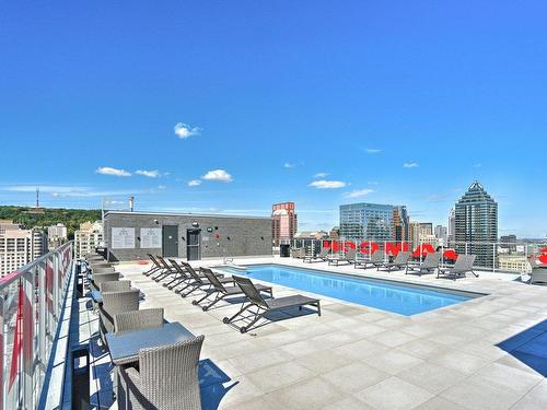 Piscine - 1908-1211 Rue Drummond, Montréal (Ville-Marie), QC - Outdoor With In Ground Pool