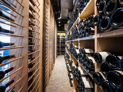 Wine cellar - 112-39 Ch. Fridolin-Simard, Estérel, QC - Indoor