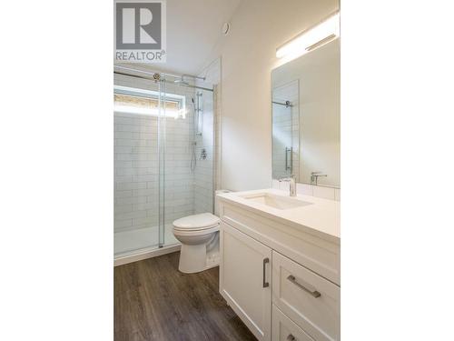 4926 Timber Ridge  Road Unit# 39, Windermere, BC - Indoor Photo Showing Bathroom