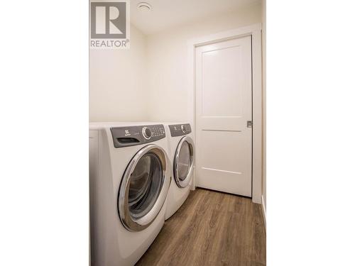 4926 Timber Ridge  Road Unit# 39, Windermere, BC - Indoor Photo Showing Laundry Room