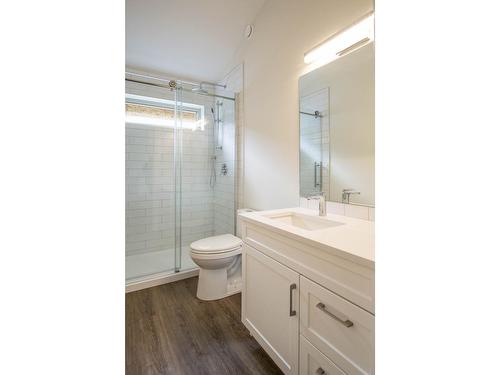 39 - 4926 Timber Ridge Road, Windermere, BC - Indoor Photo Showing Bathroom