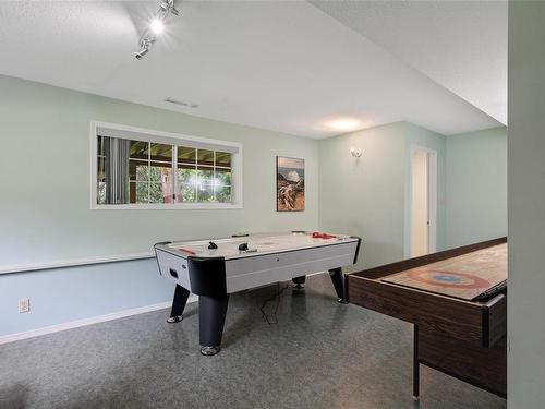 2261 Dogwood Lane, Central Saanich, BC - Indoor Photo Showing Other Room