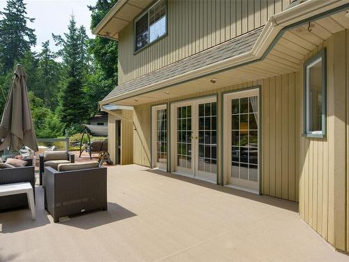2261 Dogwood Lane, Central Saanich, BC - Outdoor With Deck Patio Veranda With Exterior