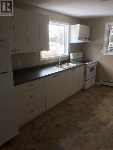 4382 Notre Dame Avenue, Hanmer, ON - Indoor Photo Showing Kitchen With Double Sink