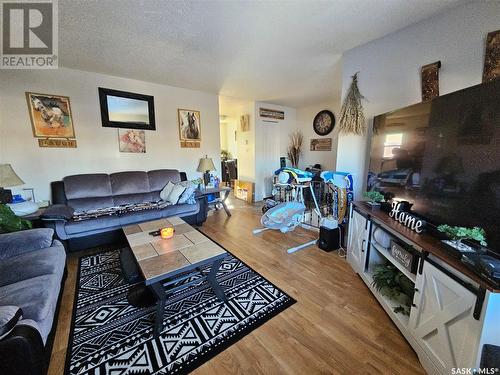 A & B 9016 Panton Avenue, North Battleford, SK - Indoor Photo Showing Living Room
