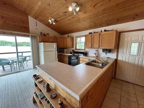 1 Selby Island, Sioux Lookout, ON - Indoor Photo Showing Bedroom