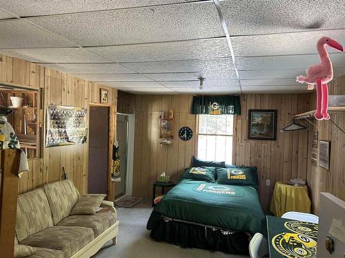1 Selby Island, Sioux Lookout, ON - Indoor Photo Showing Garage