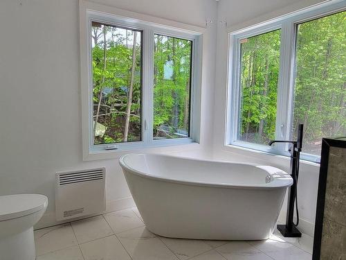 Salle de bains - 4340 Rue Des Cormorans, Notre-Dame-Du-Mont-Carmel, QC - Indoor Photo Showing Bathroom