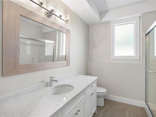 7221 Aulds Rd, Lantzville, BC - Indoor Photo Showing Bathroom