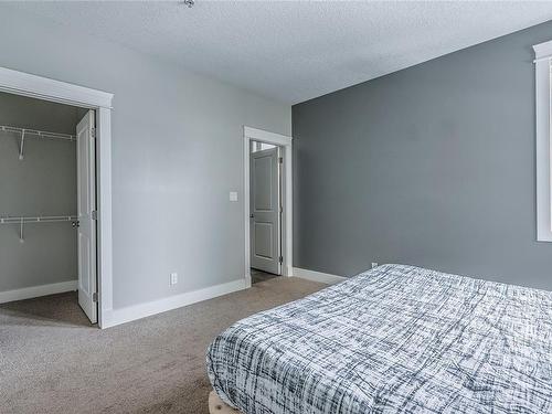 6401 Thyme Pl, Nanaimo, BC - Indoor Photo Showing Bedroom