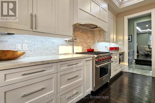 646 Annland Street, Pickering, ON - Indoor Photo Showing Kitchen With Upgraded Kitchen