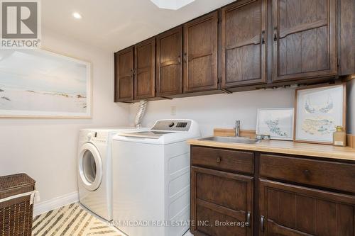1269 Stavebank Road, Mississauga, ON - Indoor Photo Showing Laundry Room