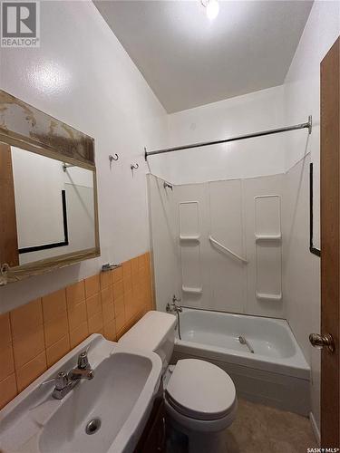 240 Victoria Avenue, Duck Lake, SK - Indoor Photo Showing Bathroom