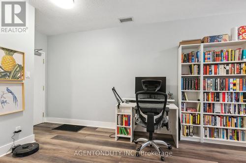 #708 -393 King St W, Toronto, ON - Indoor Photo Showing Office