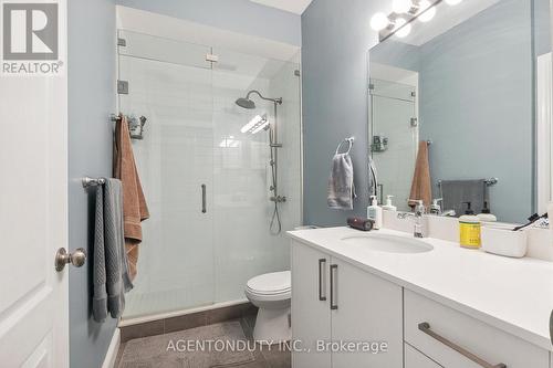 #708 -393 King St W, Toronto, ON - Indoor Photo Showing Bathroom