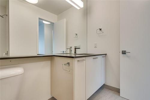 479 Charlton Avenue E|Unit #604, Hamilton, ON - Indoor Photo Showing Bathroom