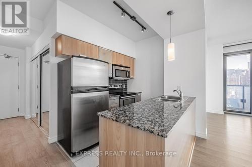 #2102 -37 Grosvenor St, Toronto, ON - Indoor Photo Showing Kitchen With Double Sink With Upgraded Kitchen