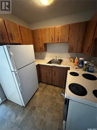 214 15 Barr Street, Regina, SK - Indoor Photo Showing Kitchen