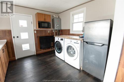 121 First Street, Wallaceburg, ON - Indoor Photo Showing Laundry Room