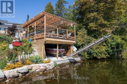 825 Southview Dr, Otonabee-South Monaghan, ON - Outdoor With Body Of Water