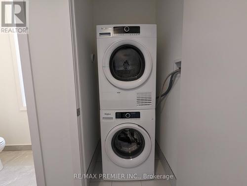 #602 -7 Steckley House Lane, Richmond Hill, ON - Indoor Photo Showing Laundry Room