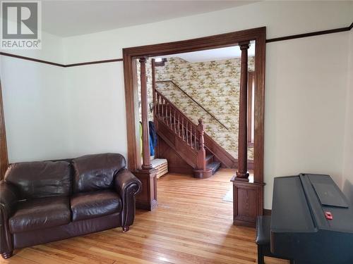 4 Gore St, Gore Bay, ON - Indoor Photo Showing Living Room