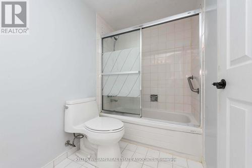 507 - 300 Webb Drive, Mississauga, ON - Indoor Photo Showing Bathroom