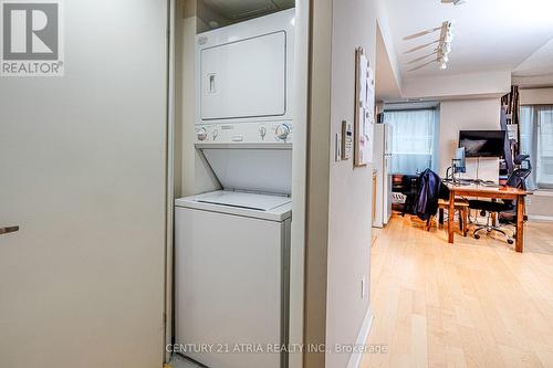 809 - 210 Victoria Street, Toronto, ON - Indoor Photo Showing Laundry Room