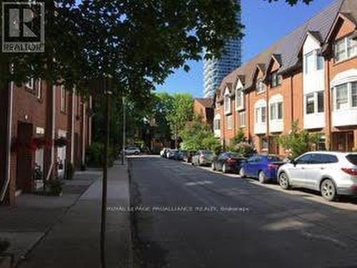 13 Portneuf Court, Toronto (Waterfront Communities), ON - Outdoor With Facade