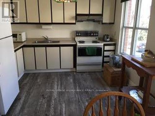 13 Portneuf Court, Toronto, ON - Indoor Photo Showing Kitchen With Double Sink