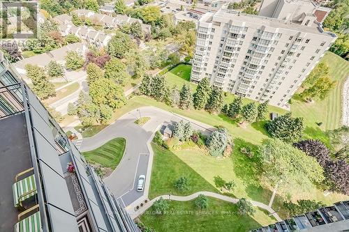 1907 - 5250 Lakeshore Road, Burlington, ON - Outdoor With View