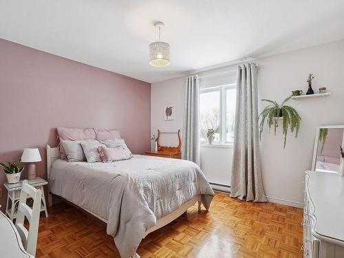 Chambre Ã Â coucher - 78 Rue Brunet, Saint-Joseph-Du-Lac, QC - Indoor Photo Showing Bedroom