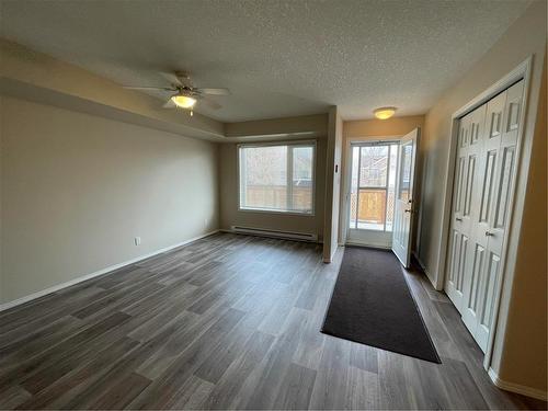 1 214 6Th Avenue N, Swan River, MB - Indoor Photo Showing Other Room