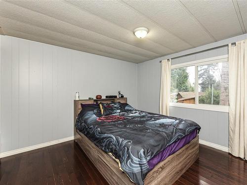 5892 Bates Rd, Courtenay, BC - Indoor Photo Showing Bedroom
