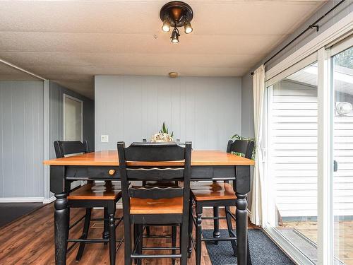 5892 Bates Rd, Courtenay, BC - Indoor Photo Showing Dining Room
