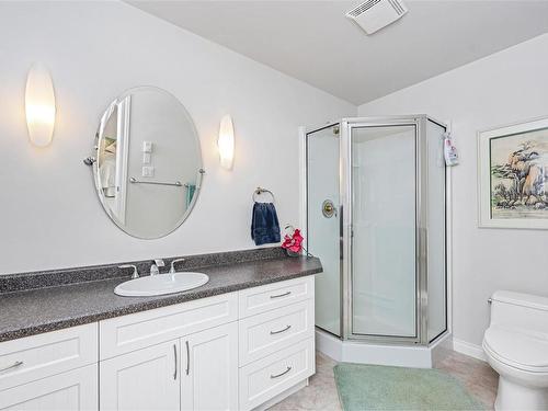 3222 Dogwood Rd, Chemainus, BC - Indoor Photo Showing Bathroom