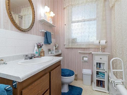 1126 Dallas Rd, Victoria, BC - Indoor Photo Showing Bathroom