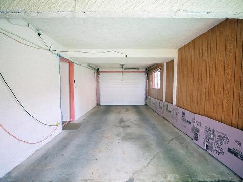 3125 Highfield Rd, Duncan, BC - Indoor Photo Showing Garage
