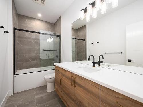 2668 Telford Drive, Kamloops, BC - Indoor Photo Showing Bathroom