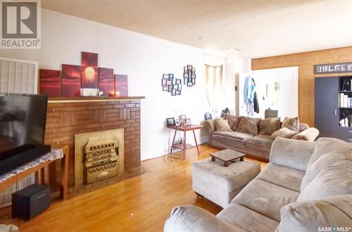 158 Athabasca Street W, Moose Jaw, SK - Indoor Photo Showing Living Room With Fireplace