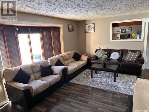 609 2Nd Street W, Meadow Lake, SK - Indoor Photo Showing Living Room