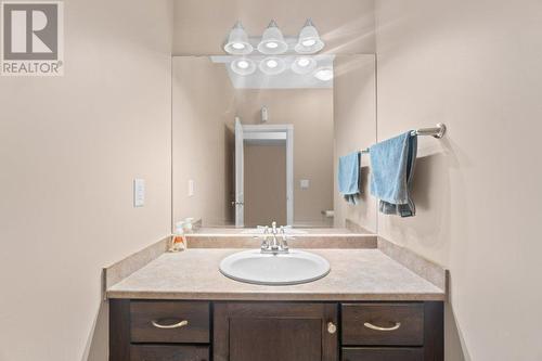 801 20 Street Ne Unit# 31, Salmon Arm, BC - Indoor Photo Showing Bathroom