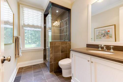 183 Mill Street S, Hamilton, ON - Indoor Photo Showing Bathroom