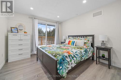 43 Sturgeon Glen Rd, Kawartha Lakes, ON - Indoor Photo Showing Bedroom