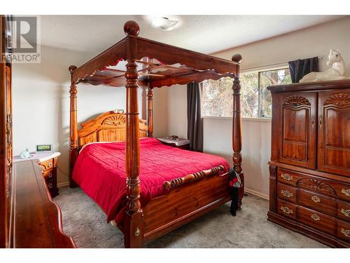 150 Mugford Road, Kelowna, BC - Indoor Photo Showing Bedroom