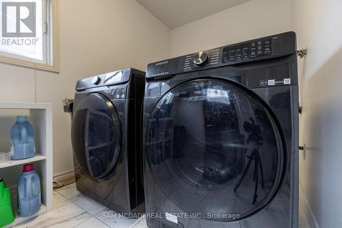 2177 Lakeshore Rd, Burlington, ON - Indoor Photo Showing Laundry Room
