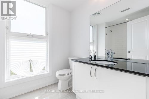 402 - 299 Cundles Road E, Barrie, ON - Indoor Photo Showing Bathroom