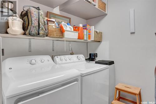 4230 Garnet Street, Regina, SK - Indoor Photo Showing Laundry Room