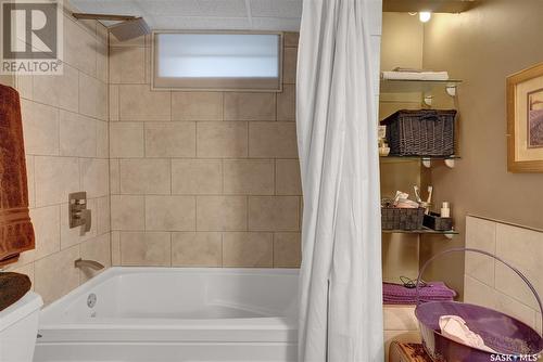 4230 Garnet Street, Regina, SK - Indoor Photo Showing Bathroom