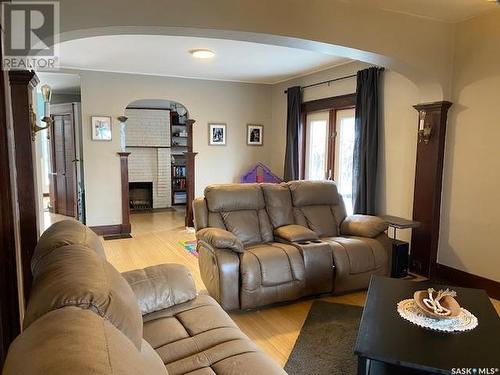 533 Manitoba Avenue, Kerrobert, SK - Indoor Photo Showing Living Room